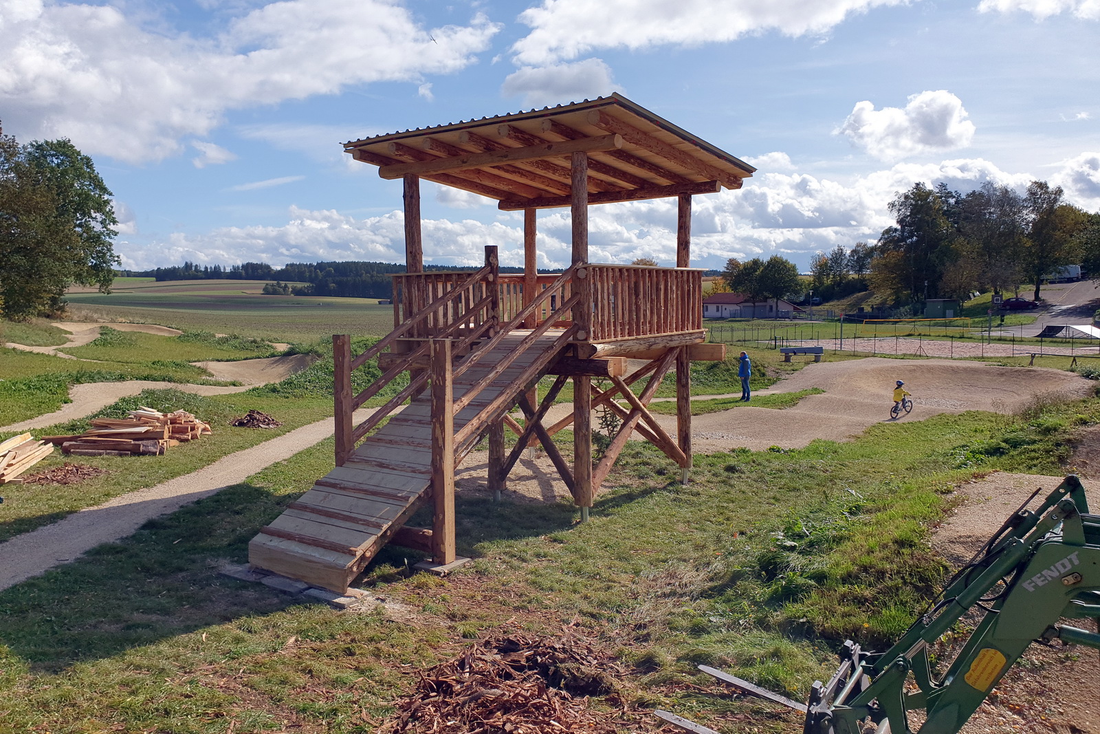 Turmbau im Bike-Park