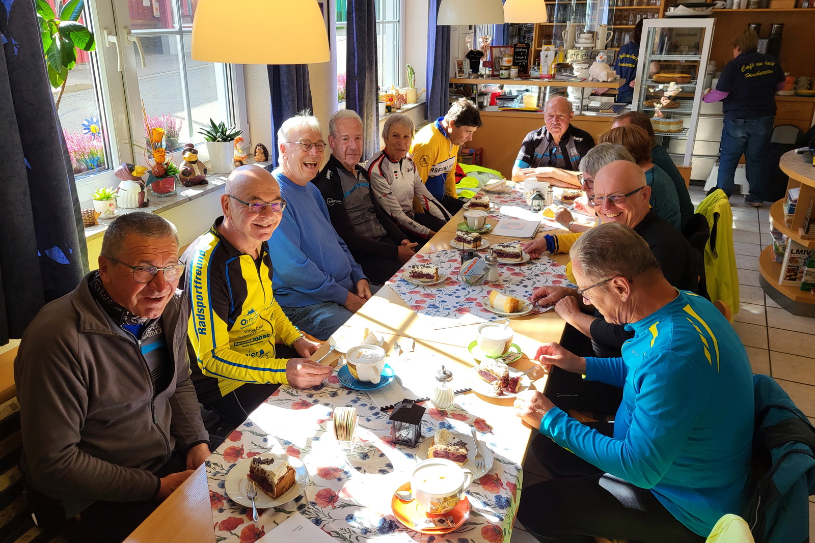 Mittwochsradler auf Kaffeefahrt in Heuchstetten