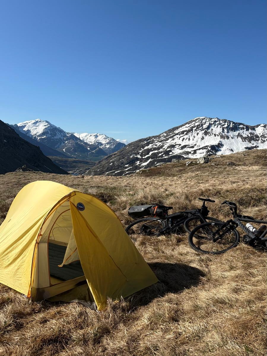 Mit dem Gravelbike durch sieben Länder