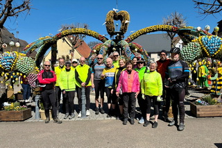 Mittwochsradler am Osterbrunnen in Schechingen