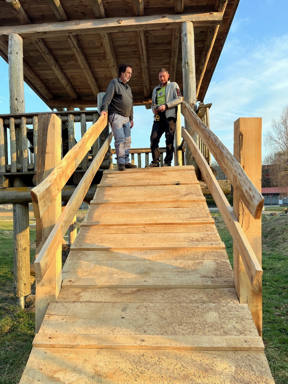 Reparatur am Turm im Bike-Park